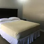 Universal Inn